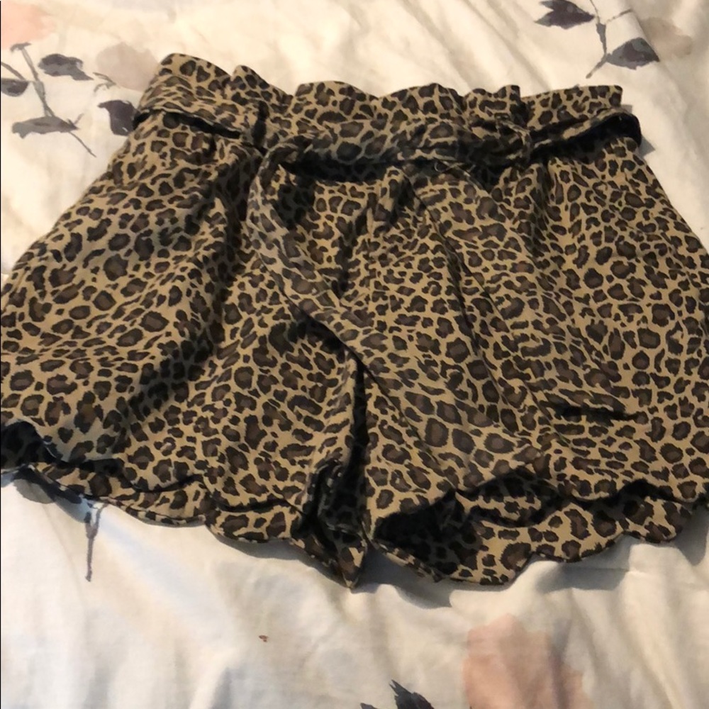 Cuteee leopard shorts